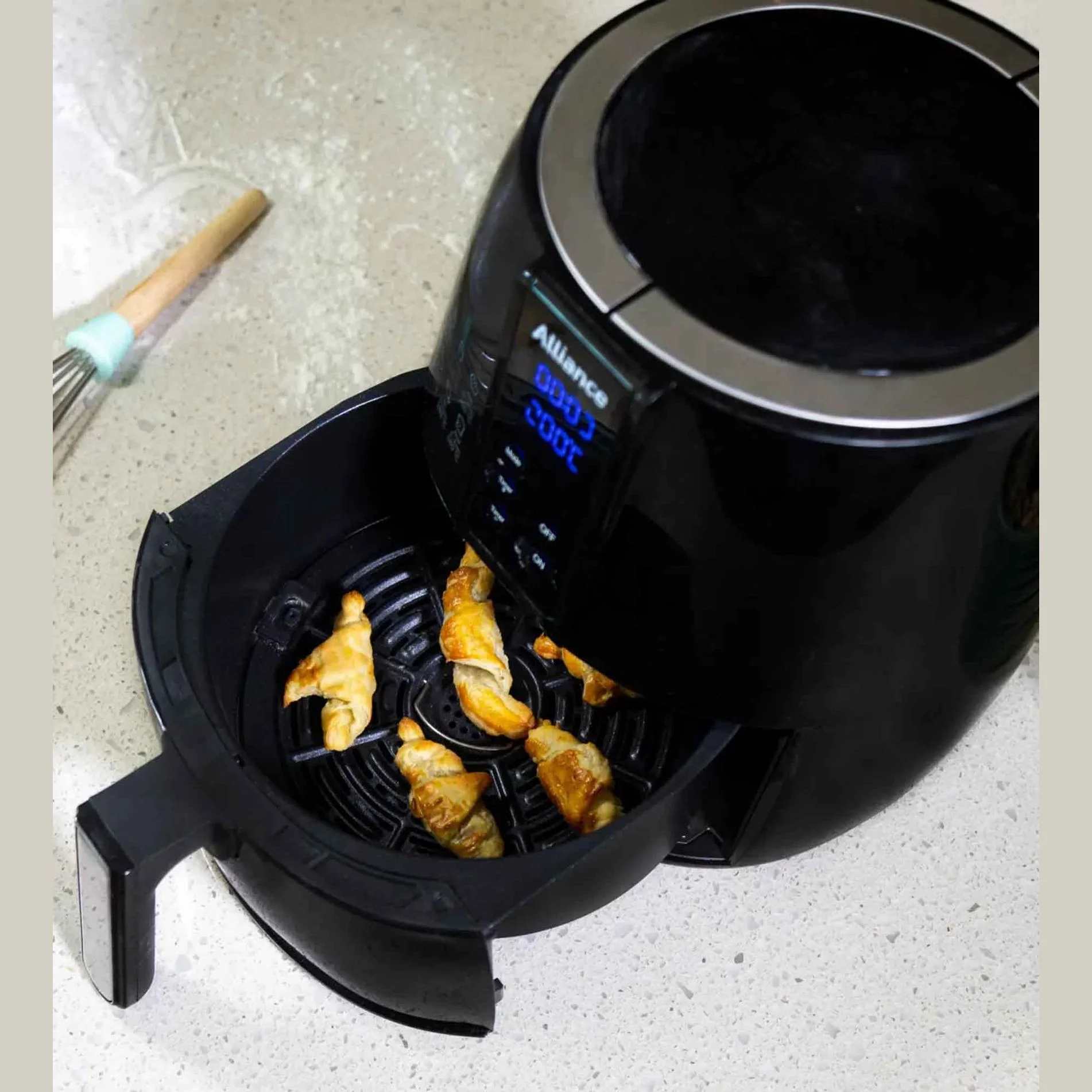 Alliance 4.3Lt Digital Air Fryer Black - Image 3