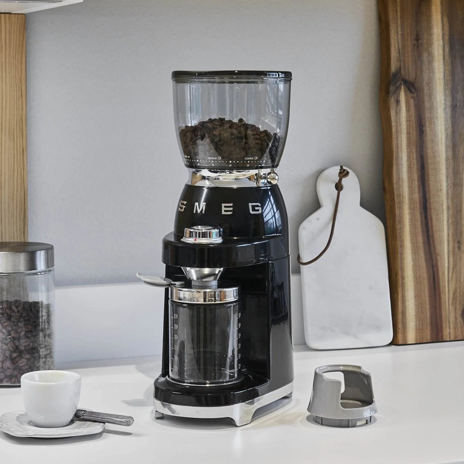 Smeg Retro Coffee Grinder - Black - Image 3