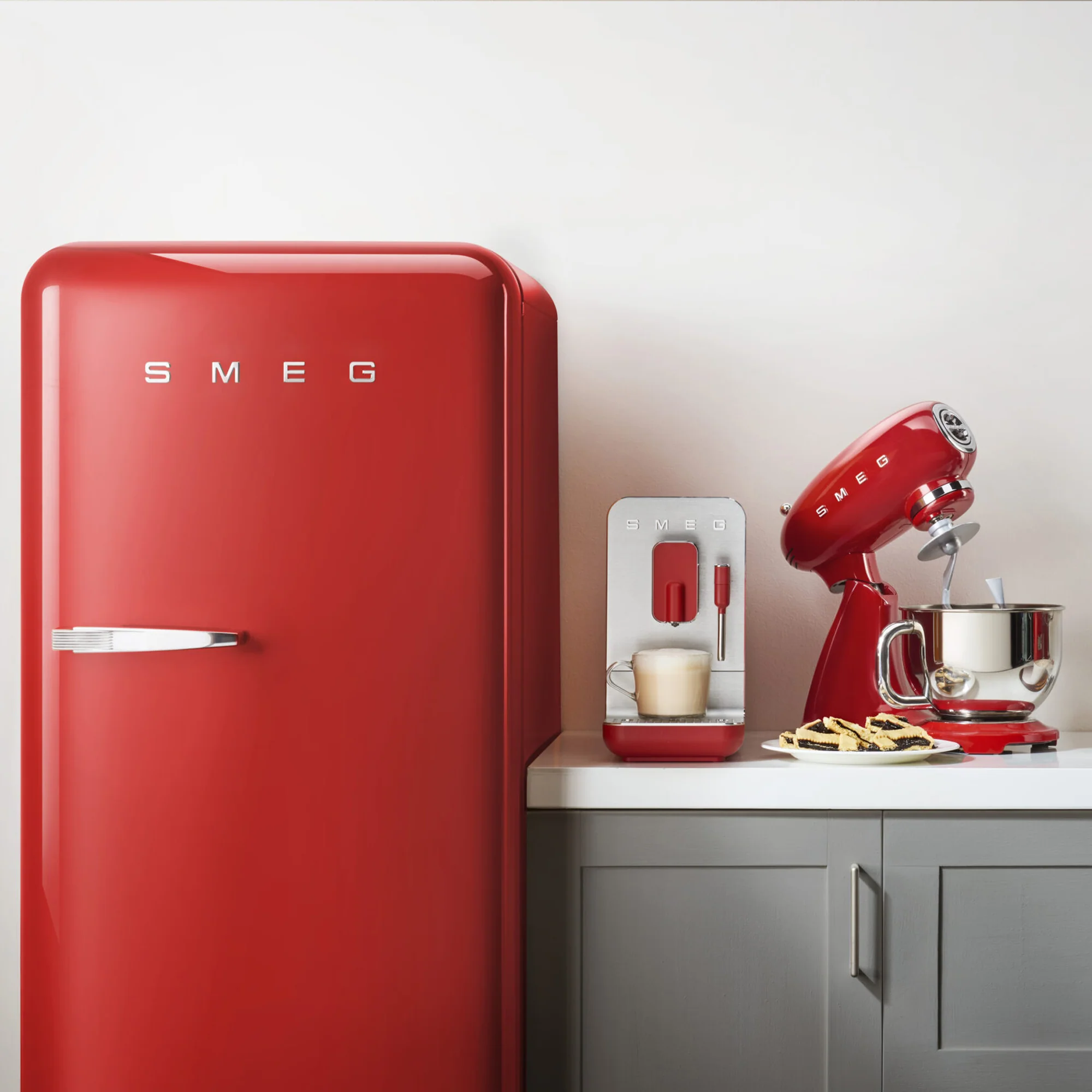 Smeg Retro Refrigerator - Fiery Red - Image 4
