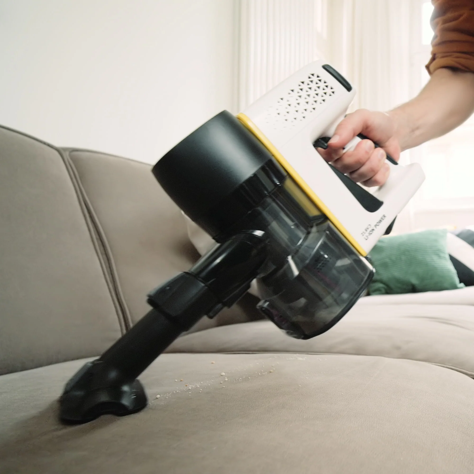 Karcher VC 4 Cordless Vacuum Cleaner - Image 4
