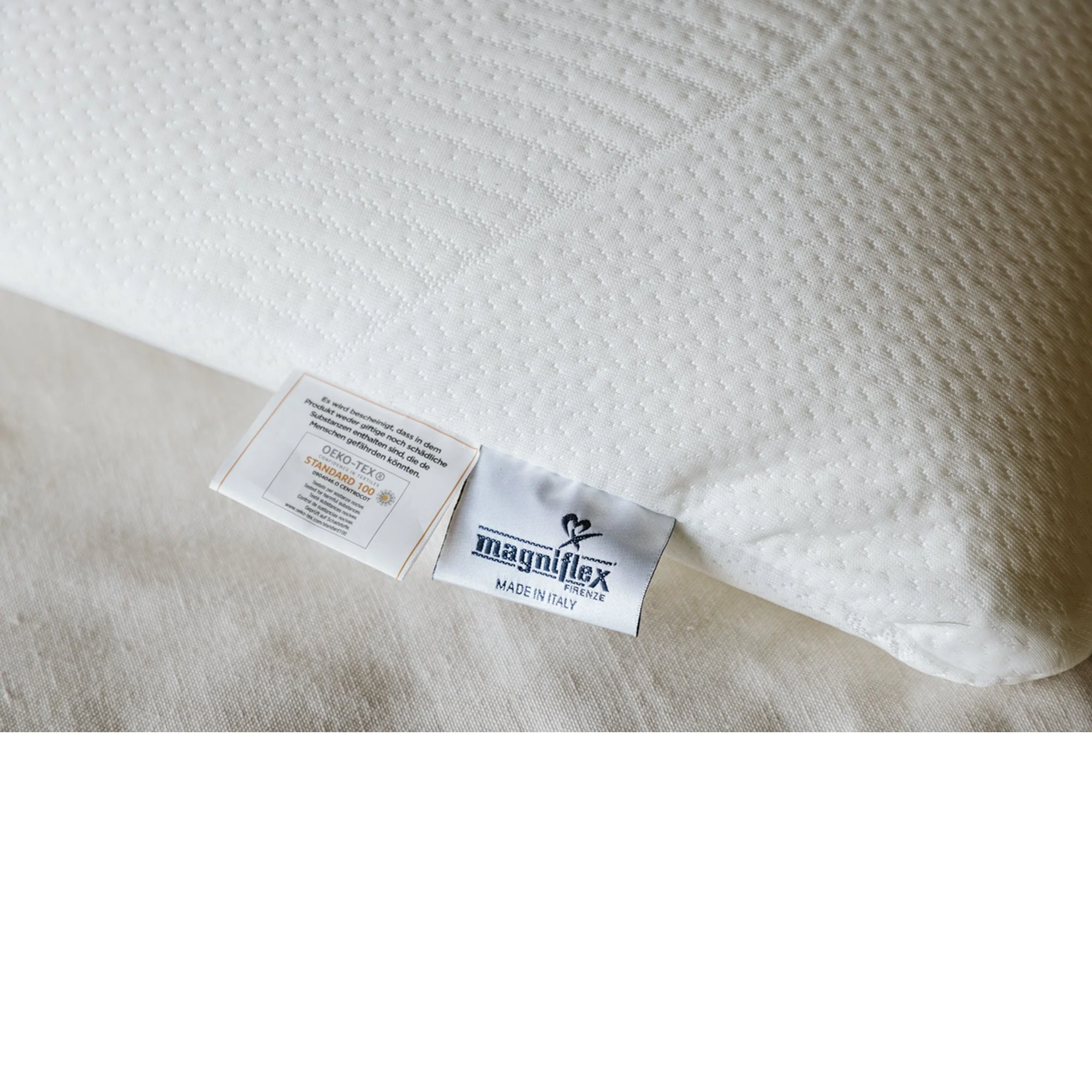 Magniflex Memory Foam Eco Medicare Sleeping Pillow White - Image 3