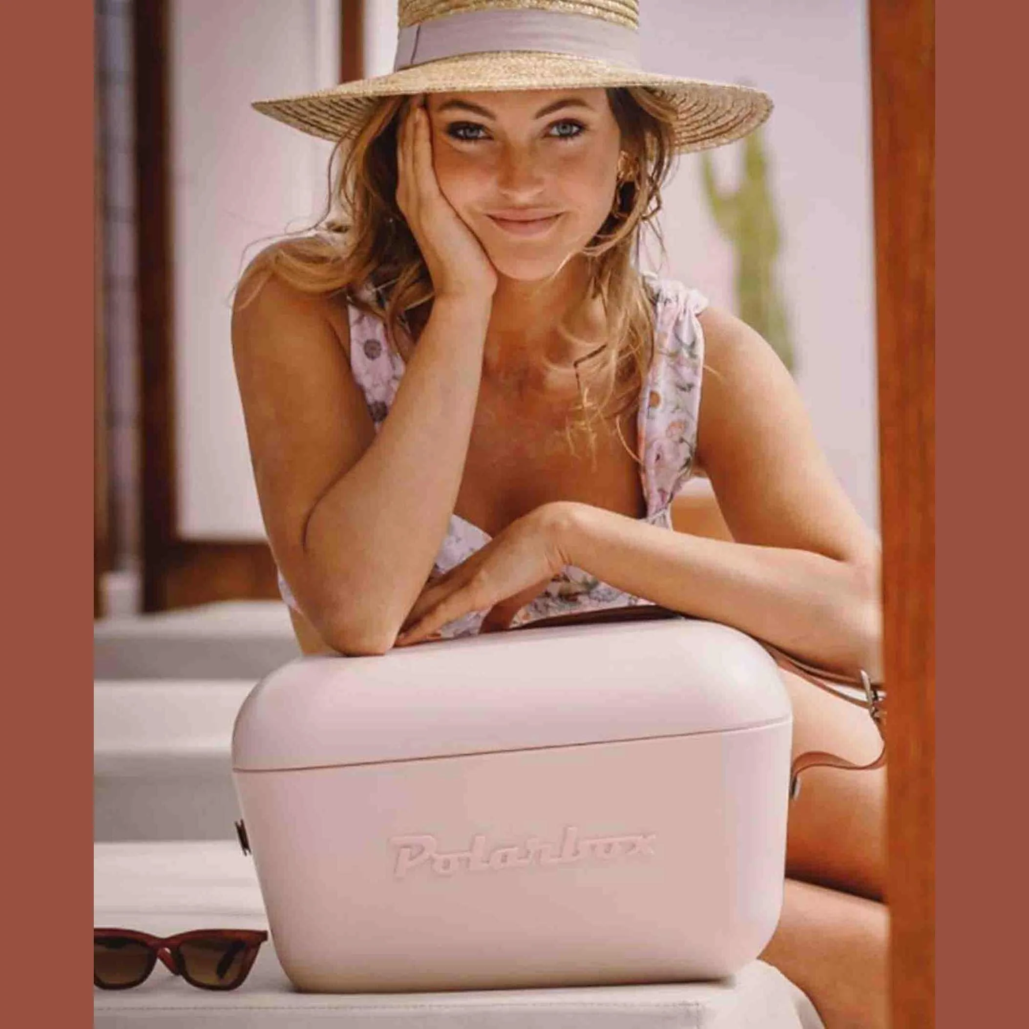 Retro 12L Polarbox Cooler - Pink - Image 6