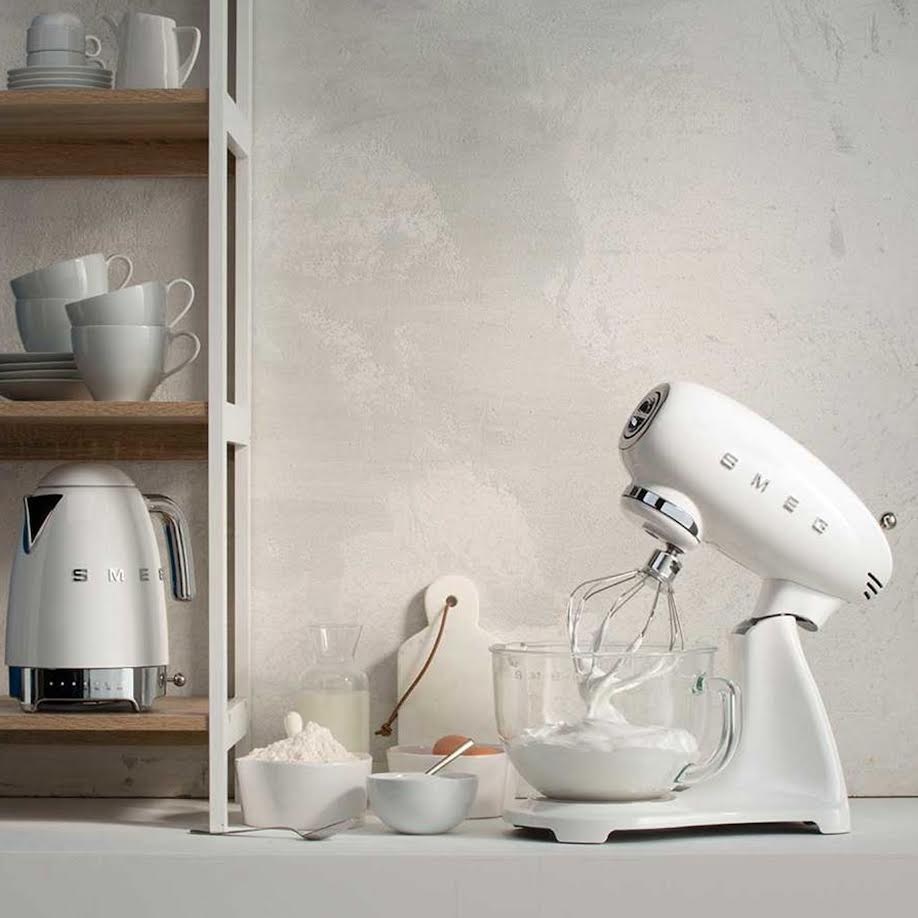 Smeg 4.8Lt Glass Bowl Mixer Clear - Image 3