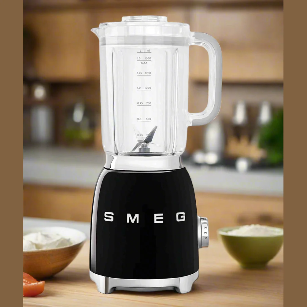 Smeg 50's Style Aesthetic Blender - Black - Image 3