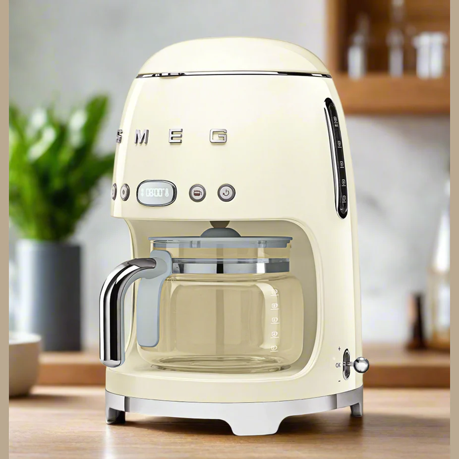Smeg Drip Coffee Machine - Cream - Image 7