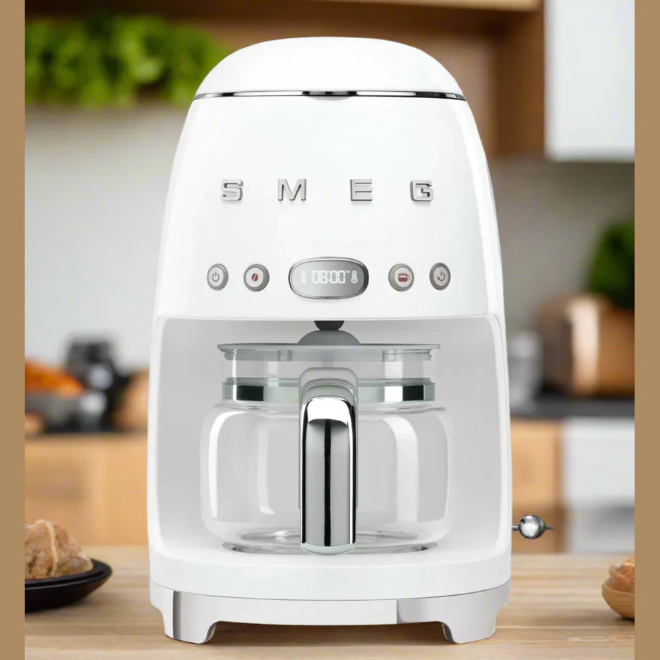 Smeg Drip Coffee Machine - White - Image 2