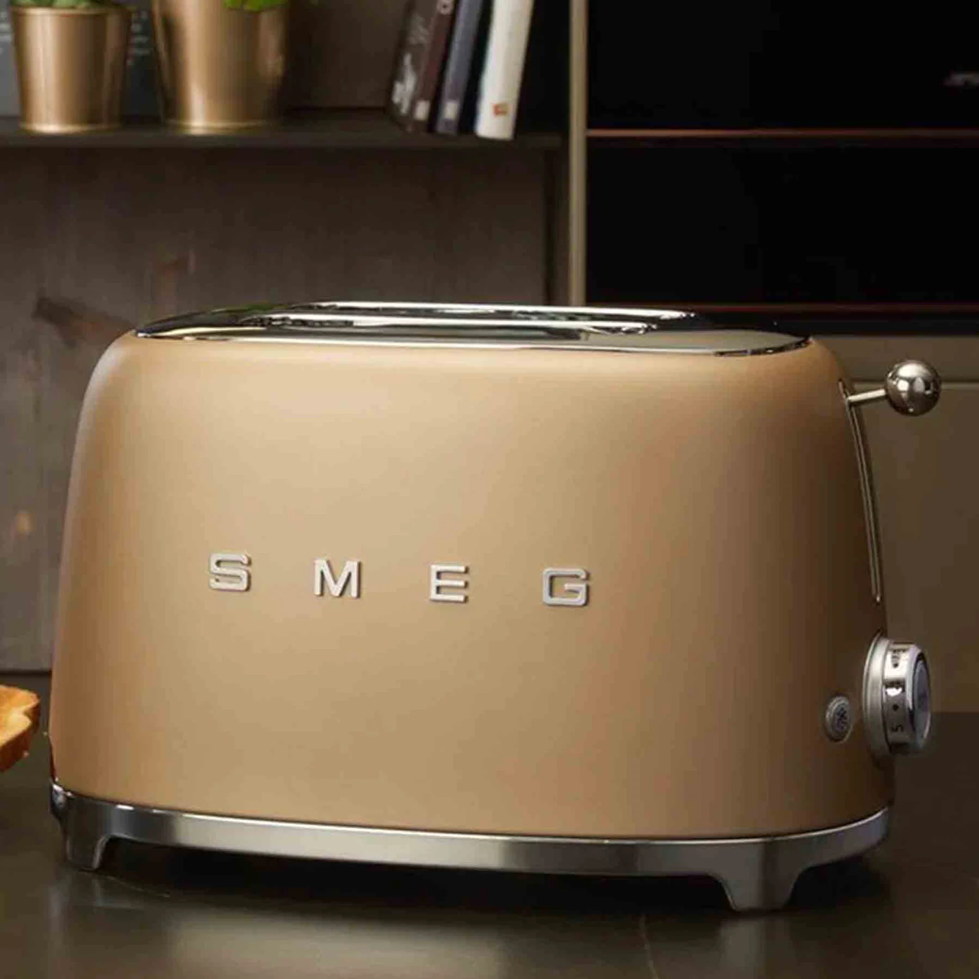 Smeg Retro 2 Slice Toaster - Matte Champagne - Image 3