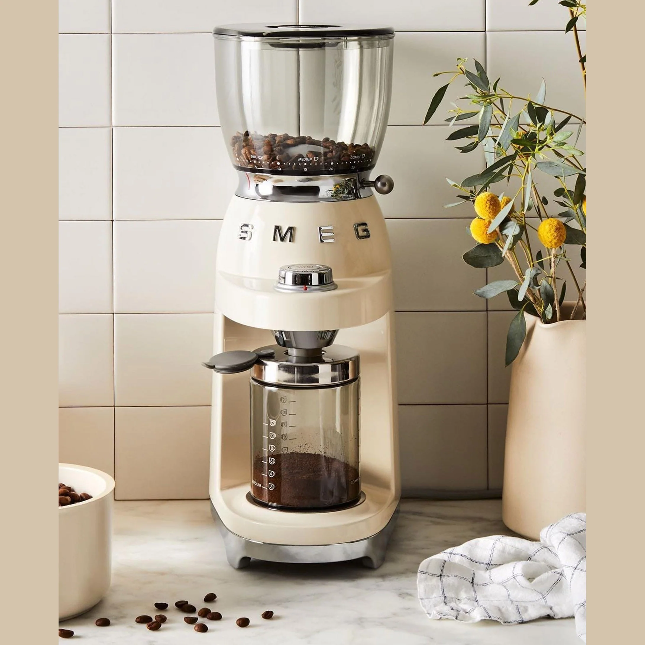 Smeg Retro Coffee Grinder - Cream - Image 3