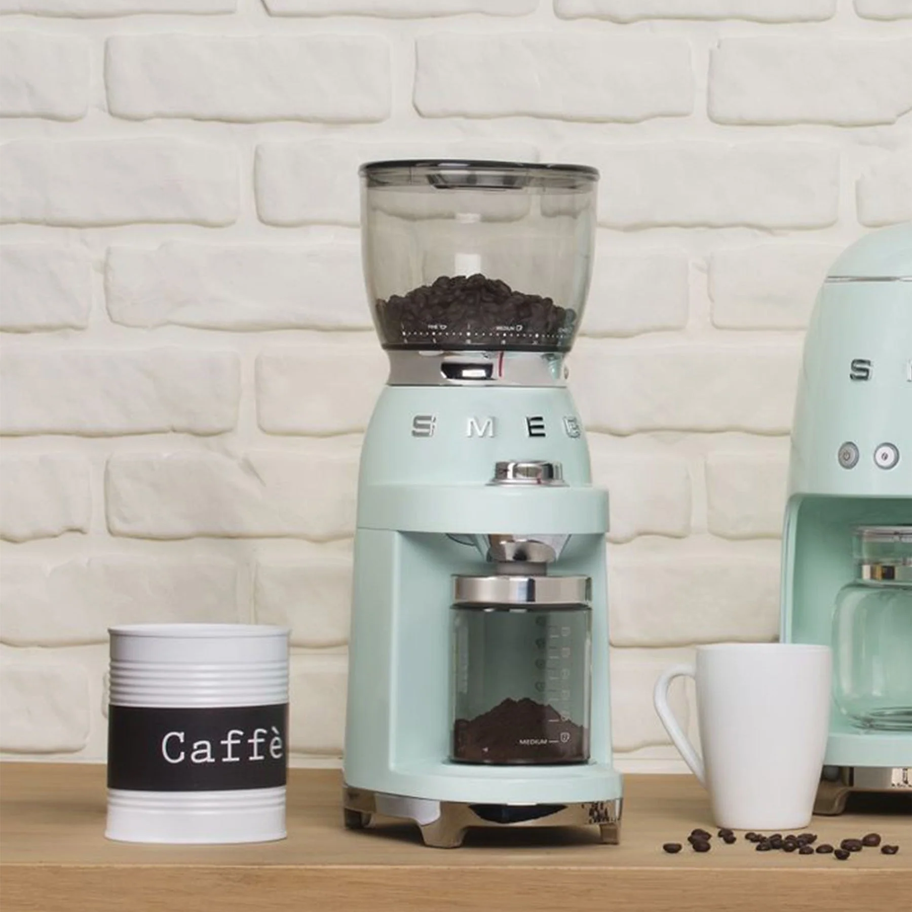 Smeg Retro Coffee Grinder - Green - Image 3