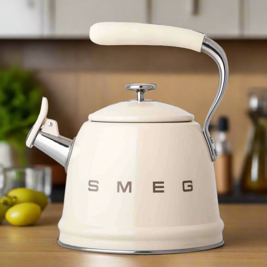 Smeg Whistling Stovetop Kettle - Cream - Image 3
