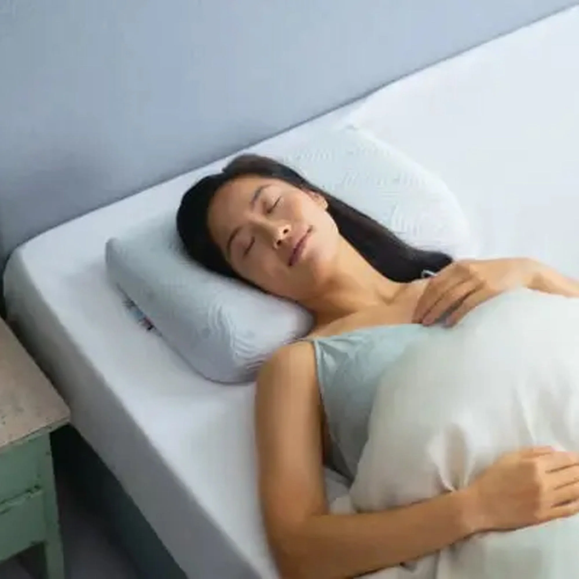 Tempur One by Tempur Large Support Cooling Pillow White - Image 4